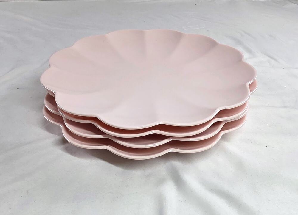 Rachel Zoe Scalloped Edge Dinner Plates Pink Floral Rim Set of 4 Tableware